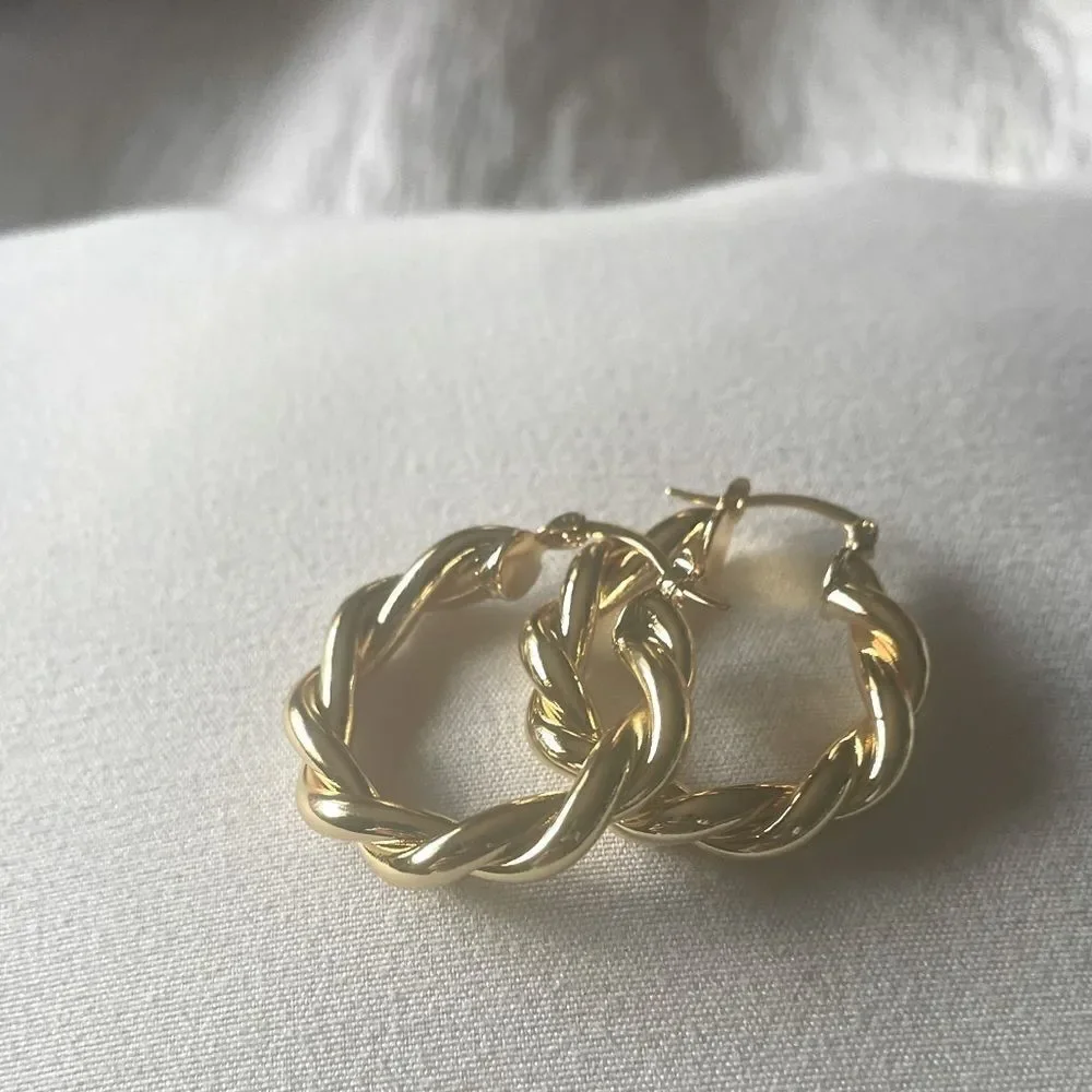 Gold twist earrings